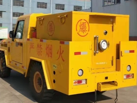 金秀凯龙爆破器材运输车：保障爆破任务的安全运行